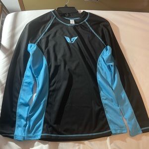 Long sleeve swim top